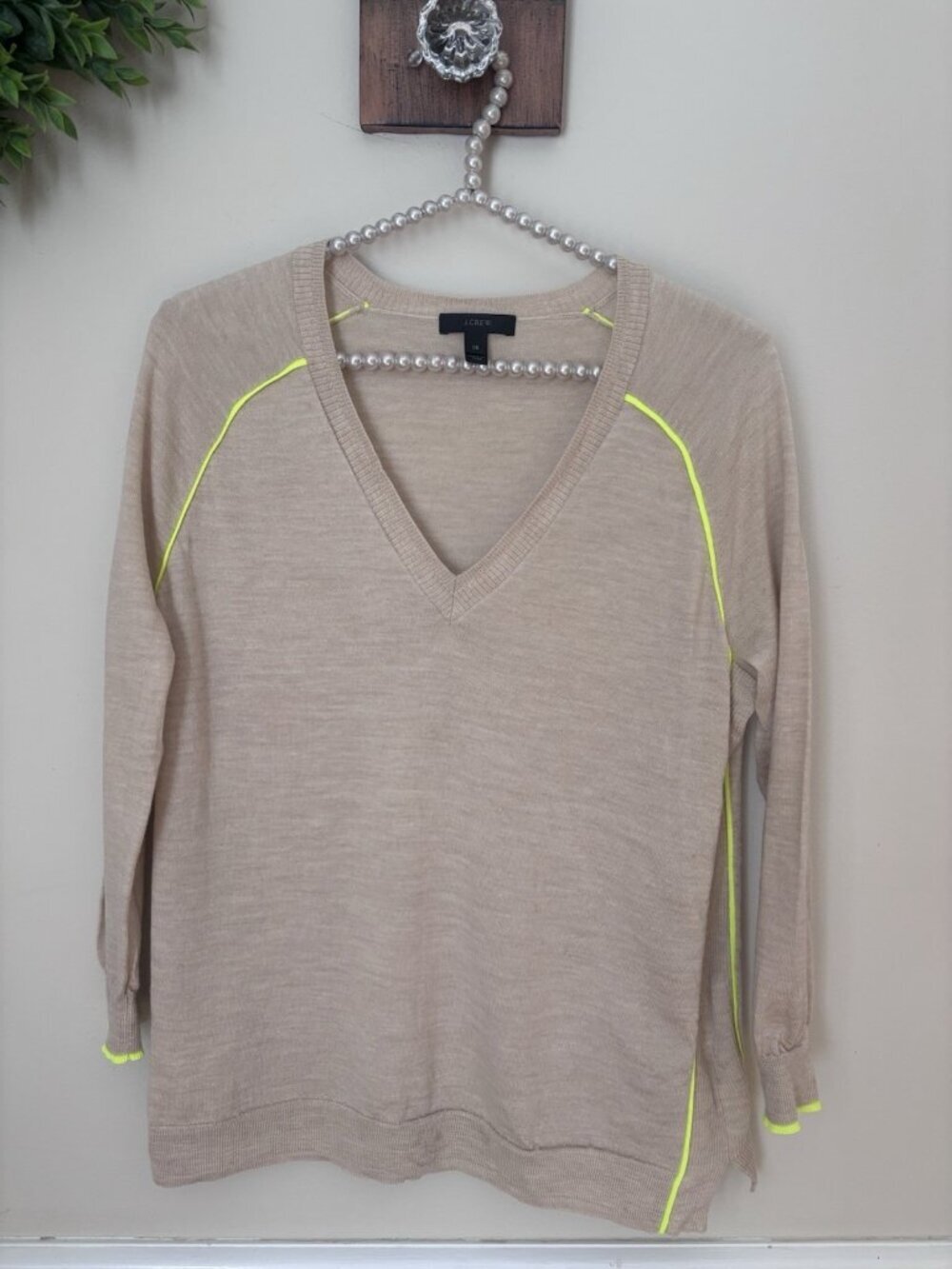 J.Crew Womens Size XS Merino Wool Sweater V-Neck Green Piping Lightweight